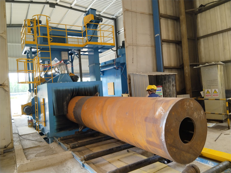 钢管外壁抛丸机清理之前的效果图 钢管外壁抛丸机清理之前的效果图